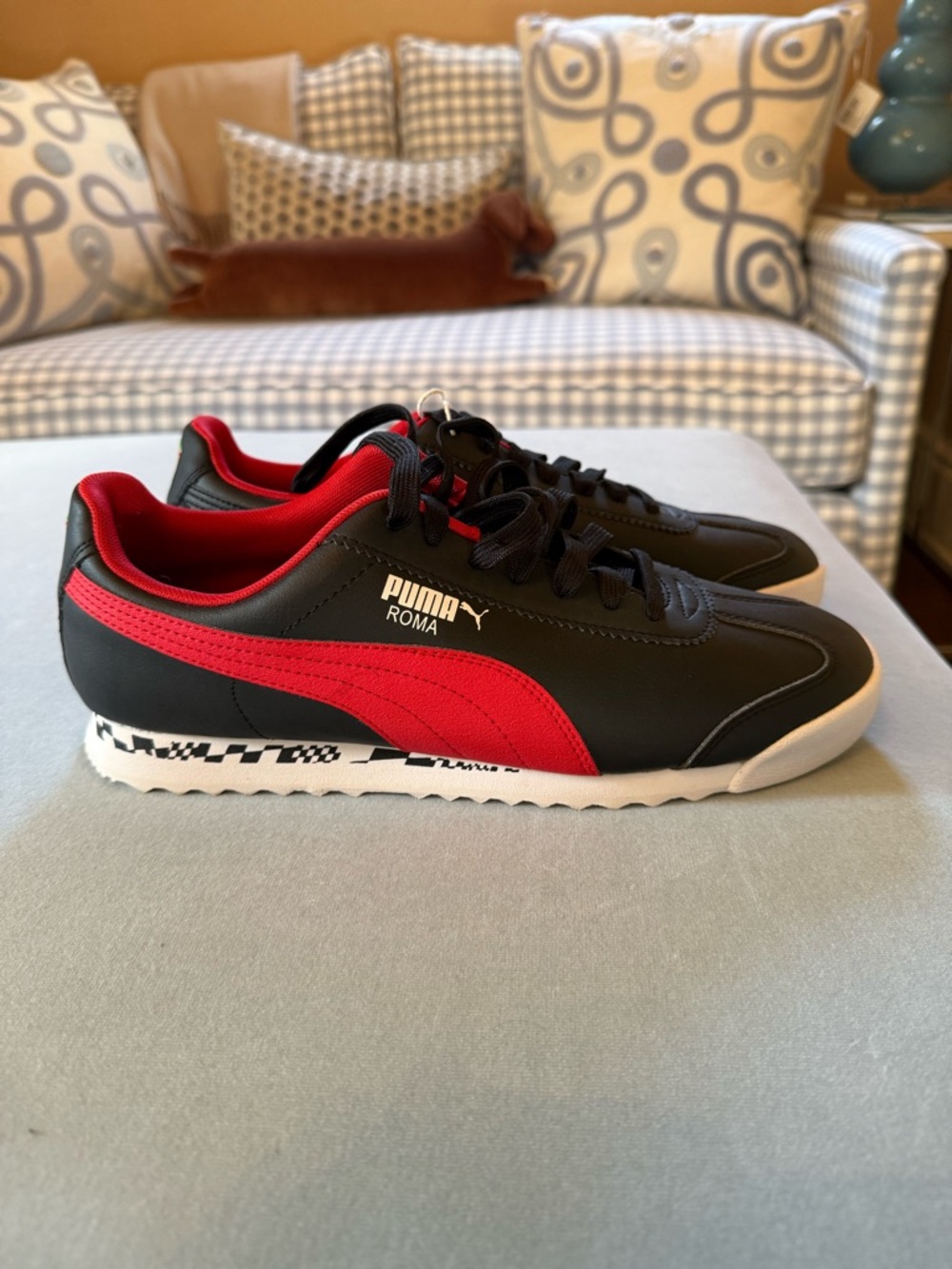Puma Roma Men's Black & Red Low-Top Sneakers